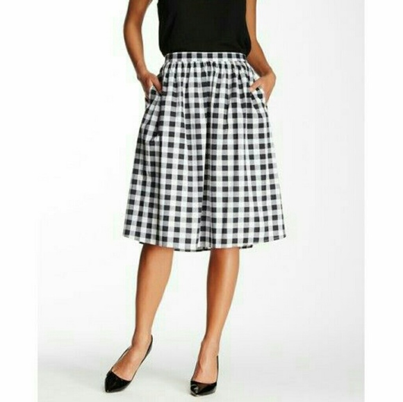 bobeau Dresses & Skirts - Bobeau checkered pleated midi skirt M modest